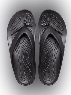 😎 Women’s Black Croc Sandals size 8